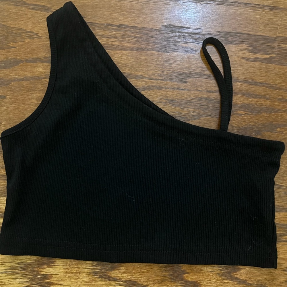 Strappy asymmetrical ribbed crop